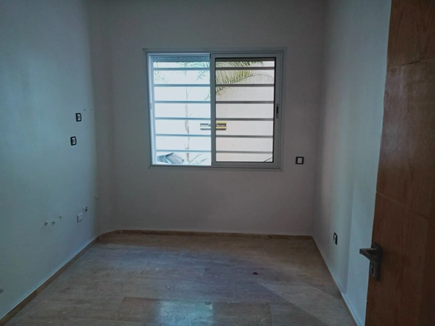 Local commercial à louer à Hay riad Rabat 230m2 - الرباط (3)