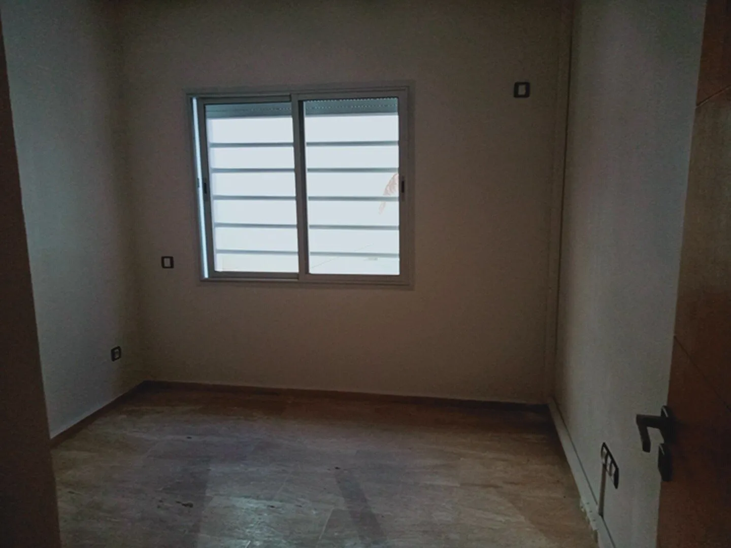 Local commercial à louer à Hay riad Rabat 230m2 - الرباط (4)