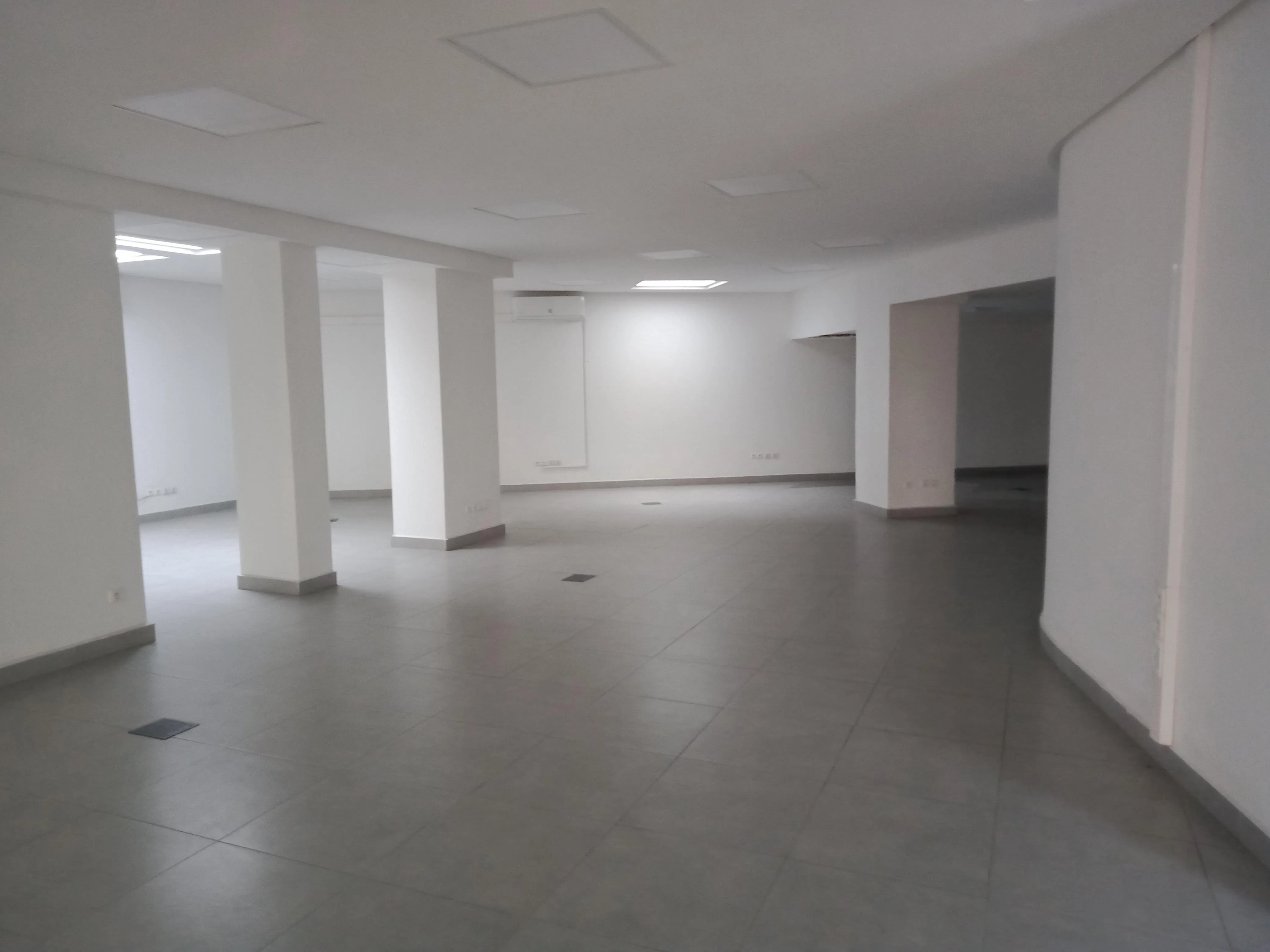Plateau bureau a louer au centre Temara - تمارة