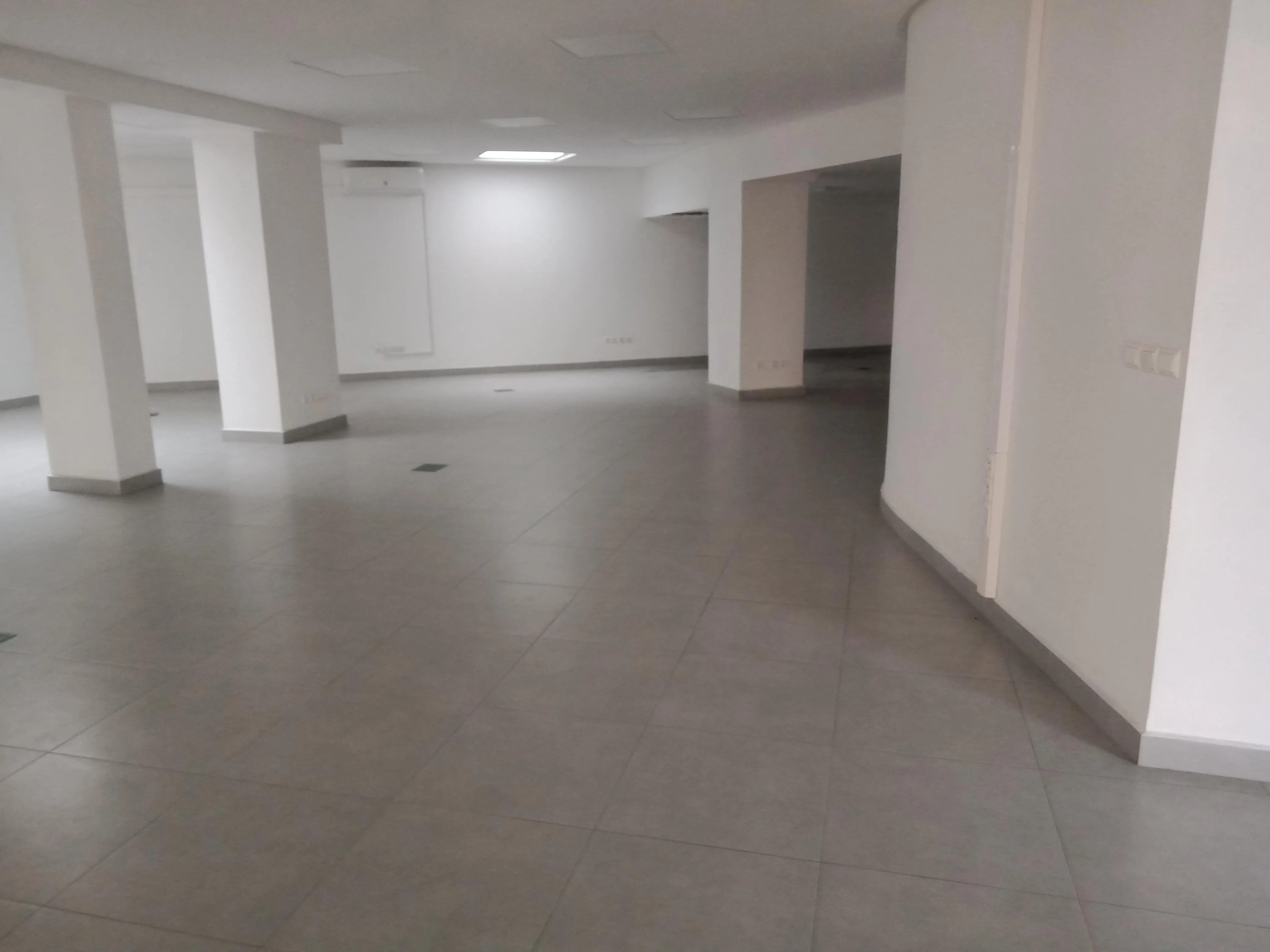 Plateau bureau a louer au centre Temara - تمارة (2)