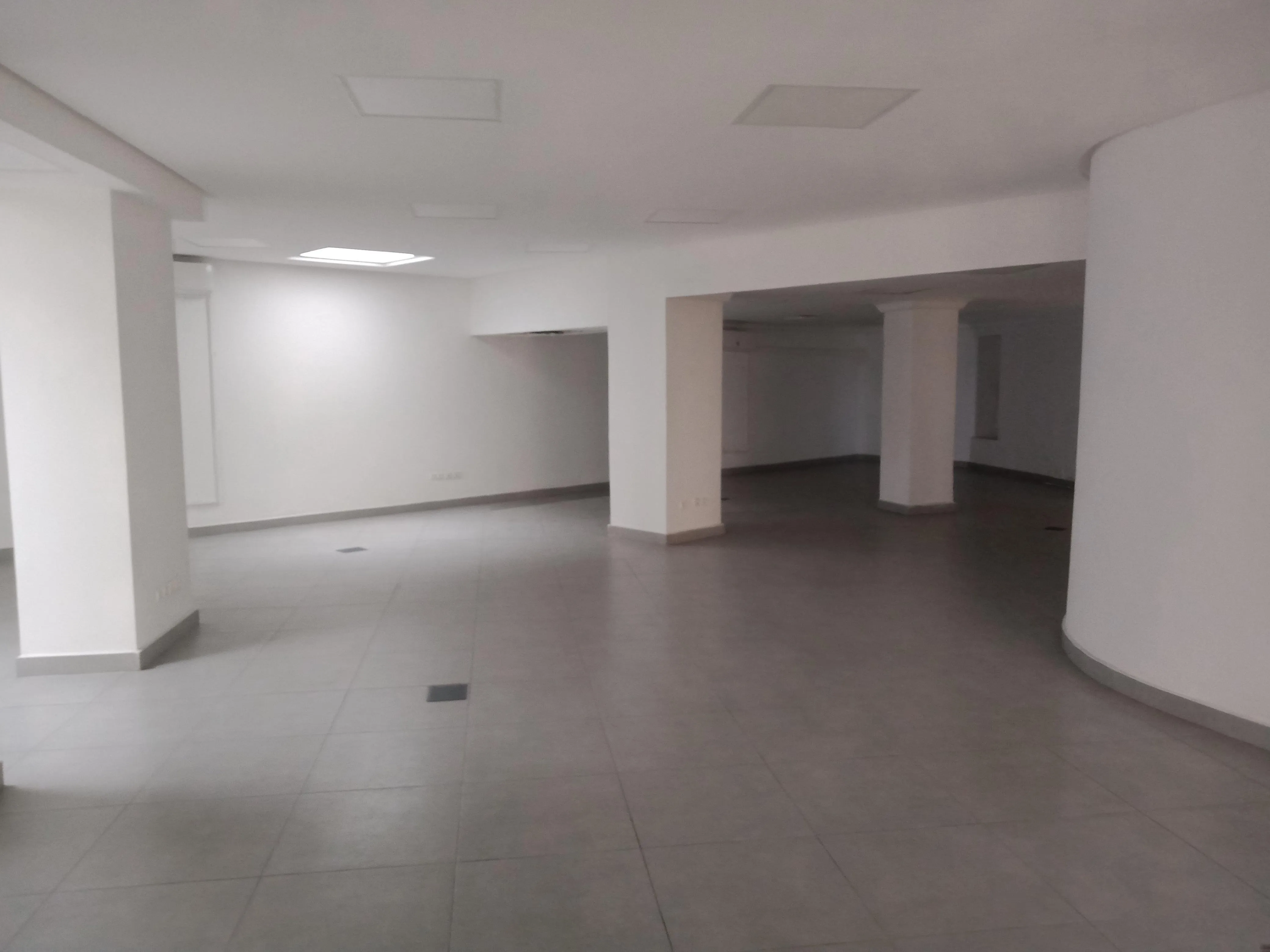 Plateau bureau a louer au centre Temara - تمارة (3)