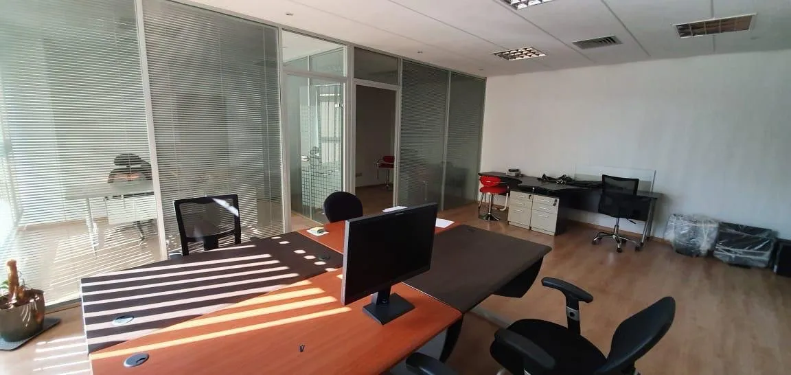 Plateaux de bureau équipé à Abdelmoumen - الدار البيضاء (3)