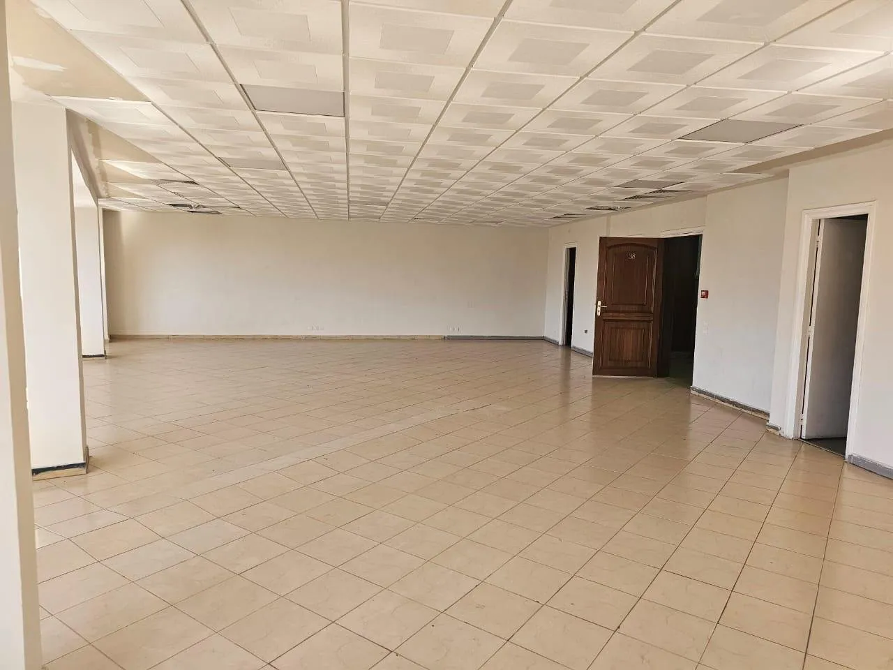 Beau plateau bureau 550mÂ² Ã  louer au Centre villa - الدار البيضاء (3)