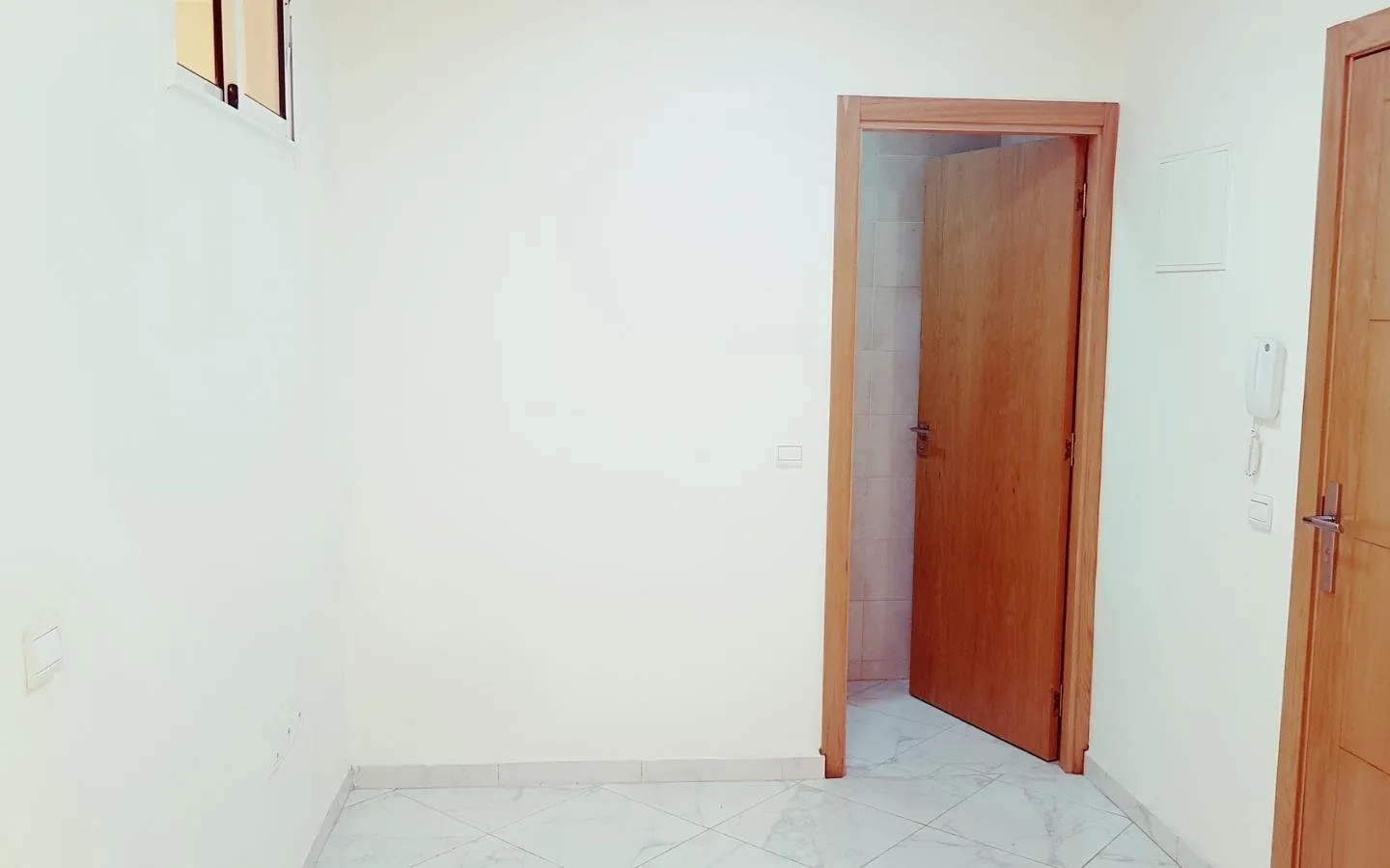 Bureau de 76m2 sur Avenue Massira Kwas - الرباط (3)