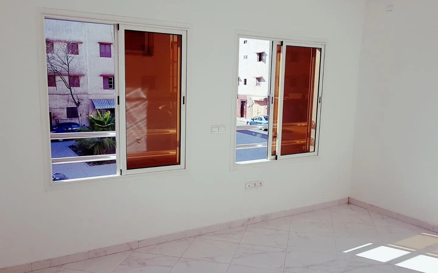 Bureau de 76m2 sur Avenue Massira Kwas - الرباط (2)