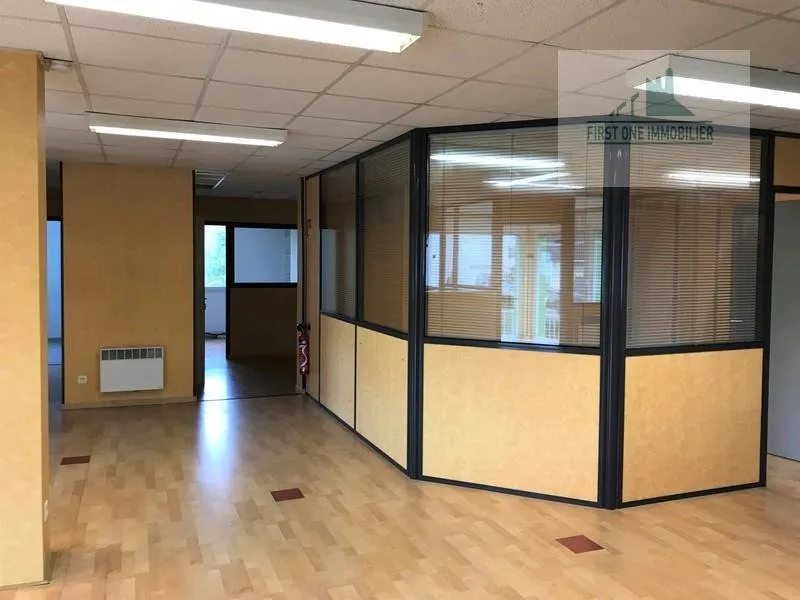Location d’un local entrepôt dépôt à Had Soualem - حد السوالم