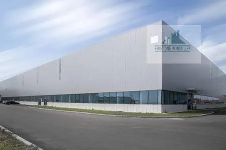 Location Dépôt stockage de 3500 m² - حد السوالم