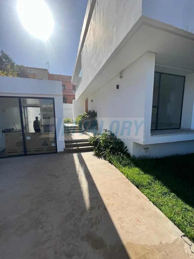 A louer villa usage bureau 300m² utile HAY HANA - الدار البيضاء