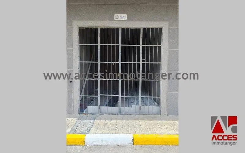 LOCAUX COMMERCIAUX À LOUER - طنجة (2)
