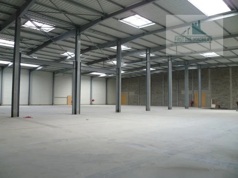 usine situé dans la ZI de bouskoura de 2300 m² - النواصر