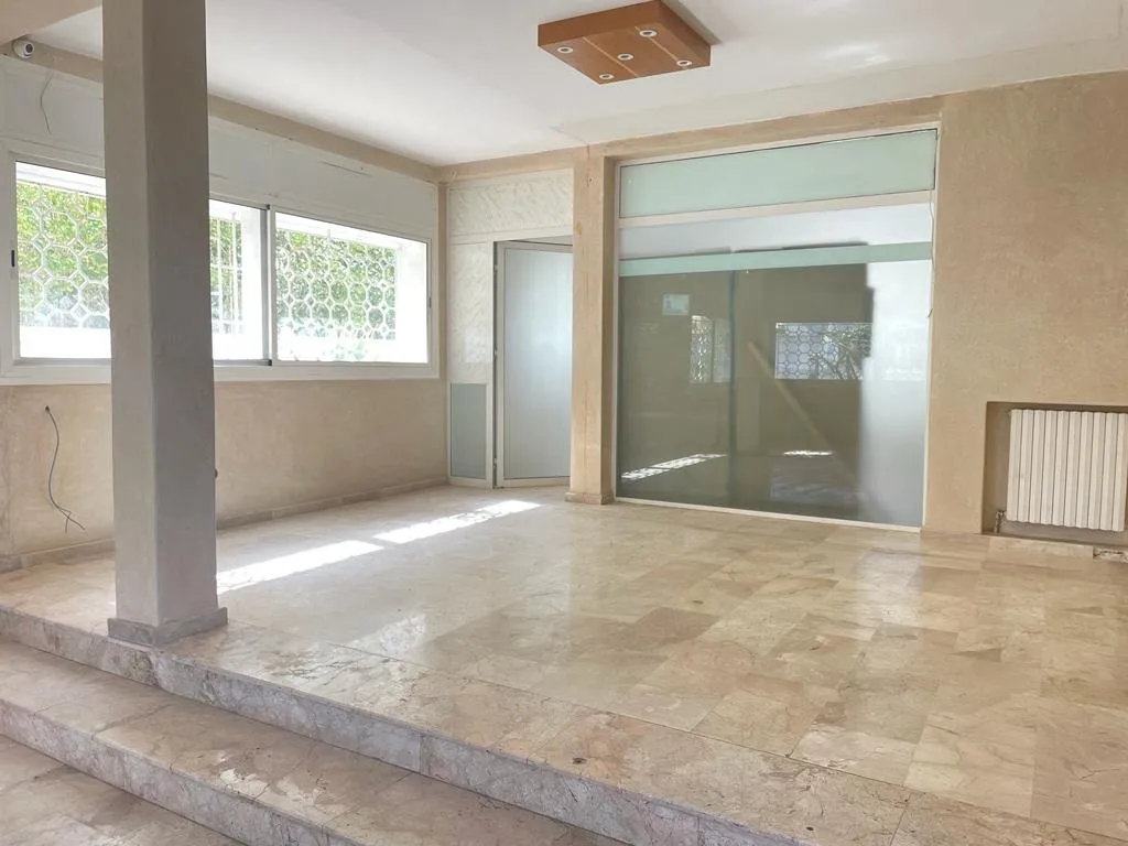 Villa usage de bureau a Hay Riad - الرباط