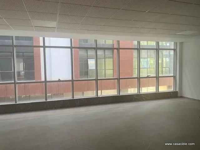 Sidi Maarouf: plateau vide de 101 m². - الدار البيضاء