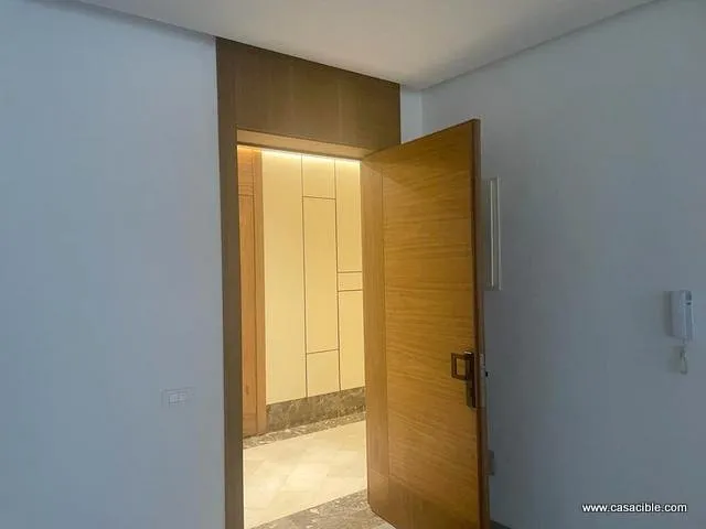 Sidi Maarouf: plateau vide de 101 m². - الدار البيضاء (2)