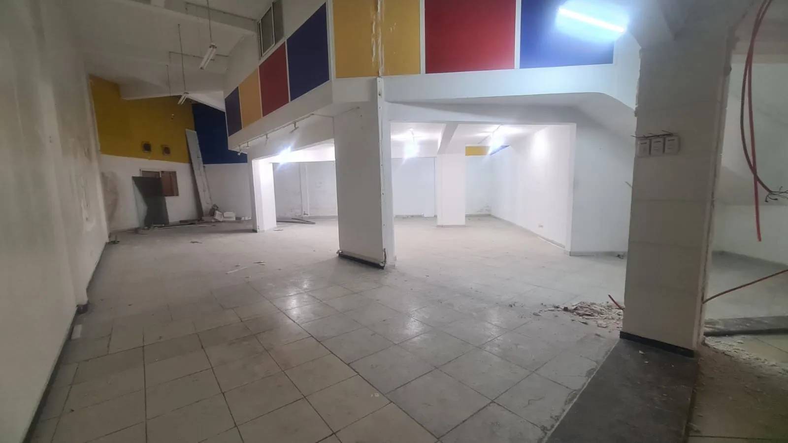 Locale commercial sur bd aïn taoujtate - الدار البيضاء