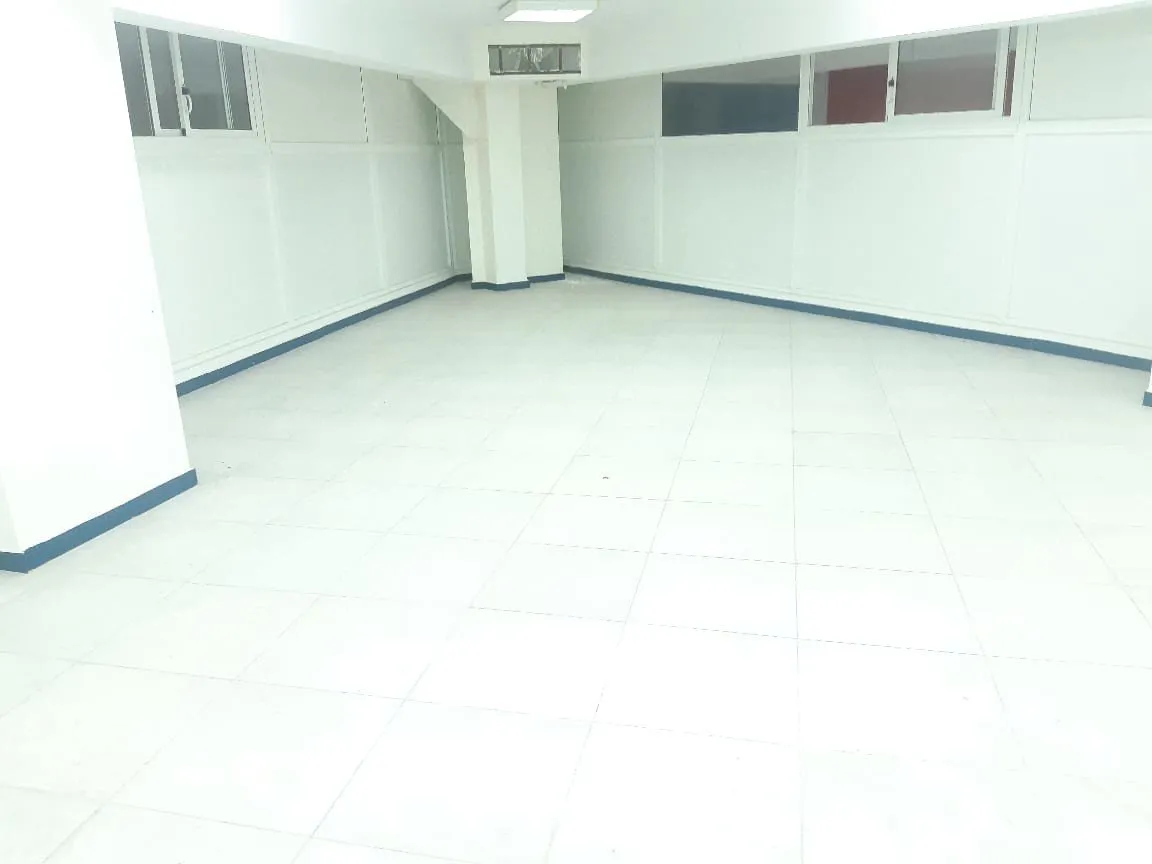 Locale commercial sur bd aïn taoujtate - الدار البيضاء (3)