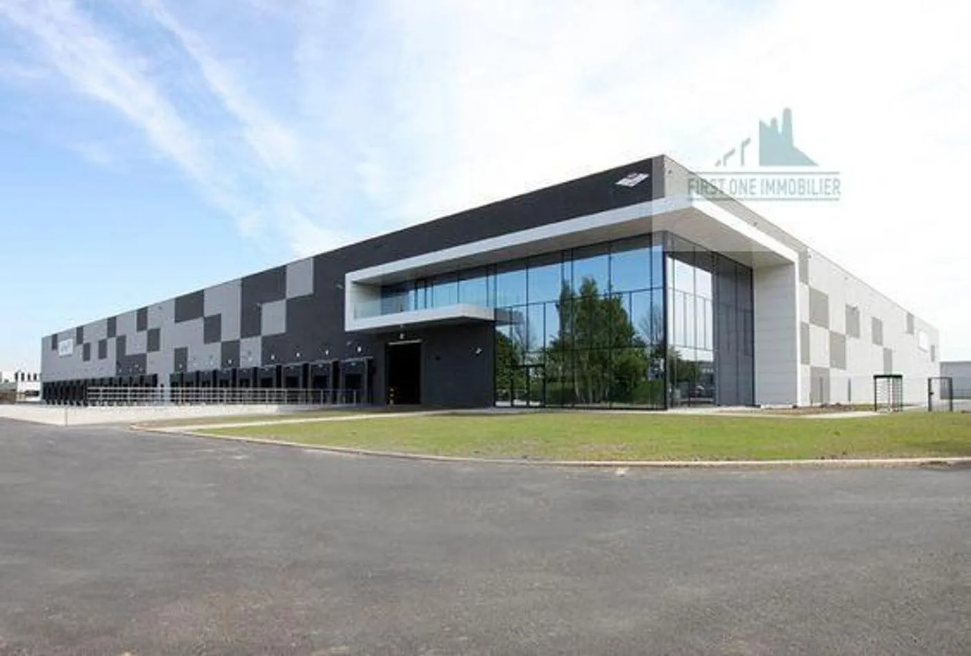 Local industriel 800 m² situé dans ZI Lissasfa - الدار البيضاء