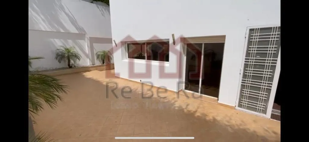 villa plateau de bureau très bien situé à Hay riad - الرباط (4)