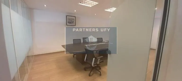 LOCATION DE BUREAU BEAU MODERNE SUR BOULEVARD D'ANFA - الدار البيضاء (3)