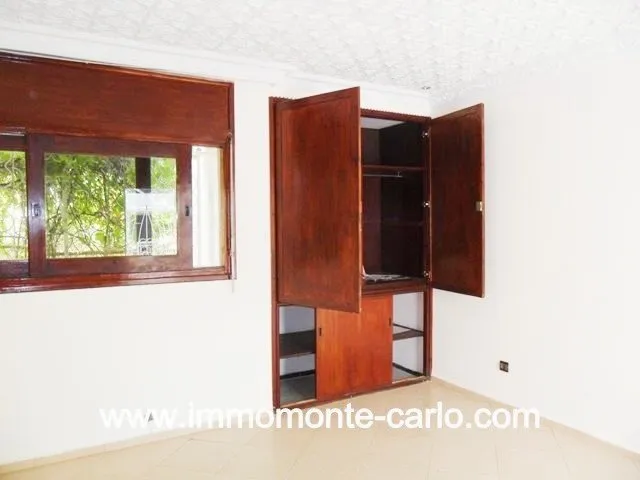 A louer à Rabat villa à usage bureau au quartier Souissi - الرباط