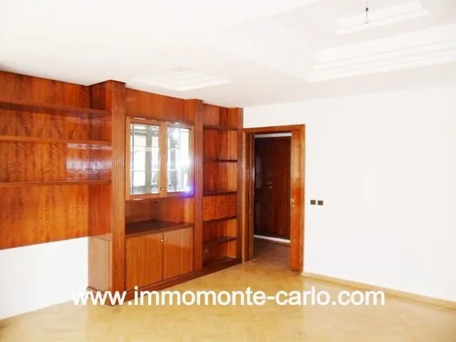 A louer à Rabat villa à usage bureau au quartier Souissi - الرباط (3)