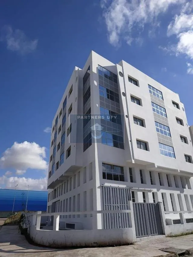 Immeuble neuf à louer. Situé en zone industrielle à Ain Sebaa  Casablanca - الدار البيضاء (4)