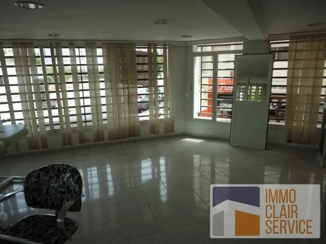 Un local en location sur quartier les hôpitaux de 52m² - الدار البيضاء (4)