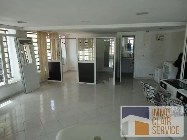 Un local en location sur quartier les hôpitaux de 52m² - الدار البيضاء (3)
