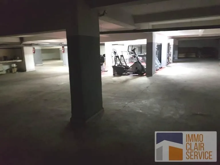 Un grand dépôt en location sur Maarif extension - الدار البيضاء (3)