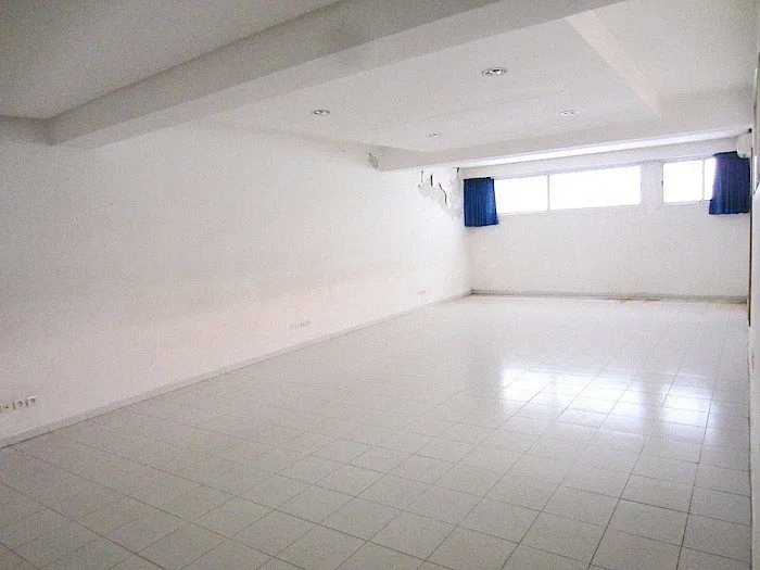 Local commercial à louer de 600 m² 2 Mars - الدار البيضاء (2)