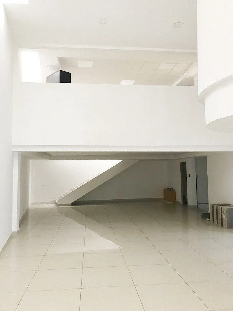 Local commercial à louer de 213 m² - Roches Noires - الدار البيضاء