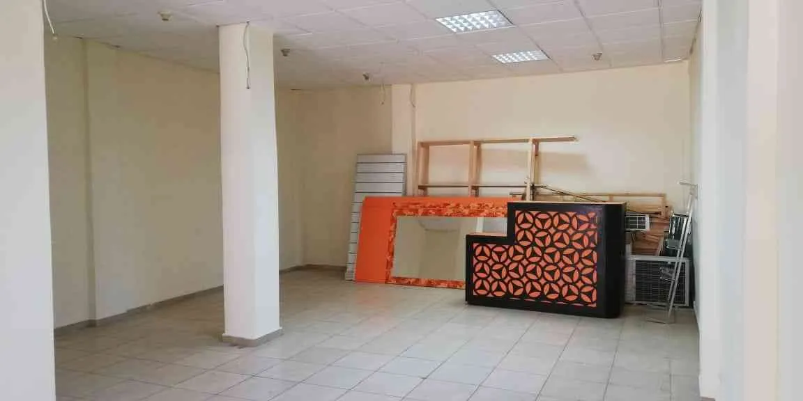 Garage de 73 m2 rue karaouin - فاس (4)