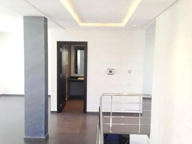 Villa à usage bureau de 330 m² - Chantilly - الدار البيضاء (2)