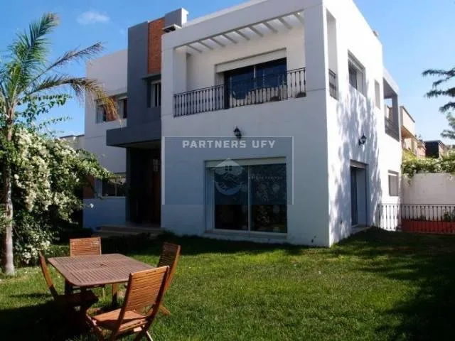 Villa à usage bureaux  construite sur deux niveaux à louer - Casablanca - الدار البيضاء