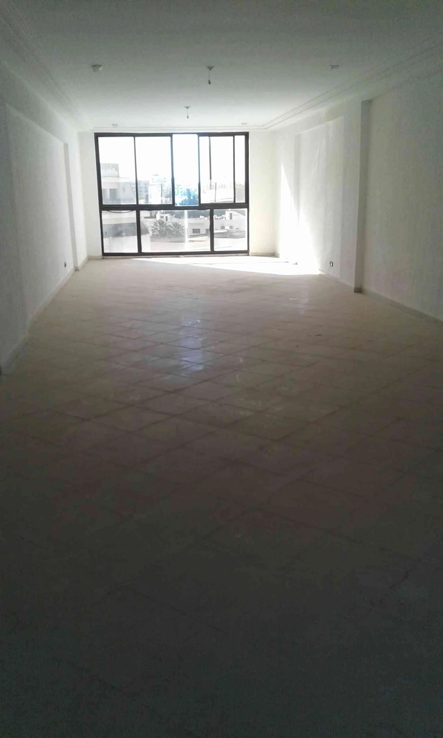 Bureaux à louer - طنجة