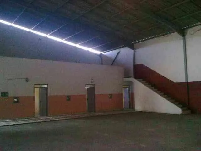 location dépôt 1200m² au quartier industriel Bab fes - القنيطرة