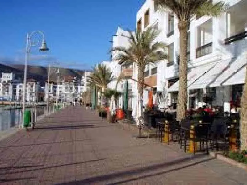 Local à louer - أكادير (4)