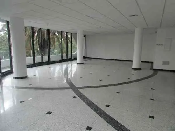 Bureaux et locaux commerciaux 3330 m² - الدار البيضاء (4)