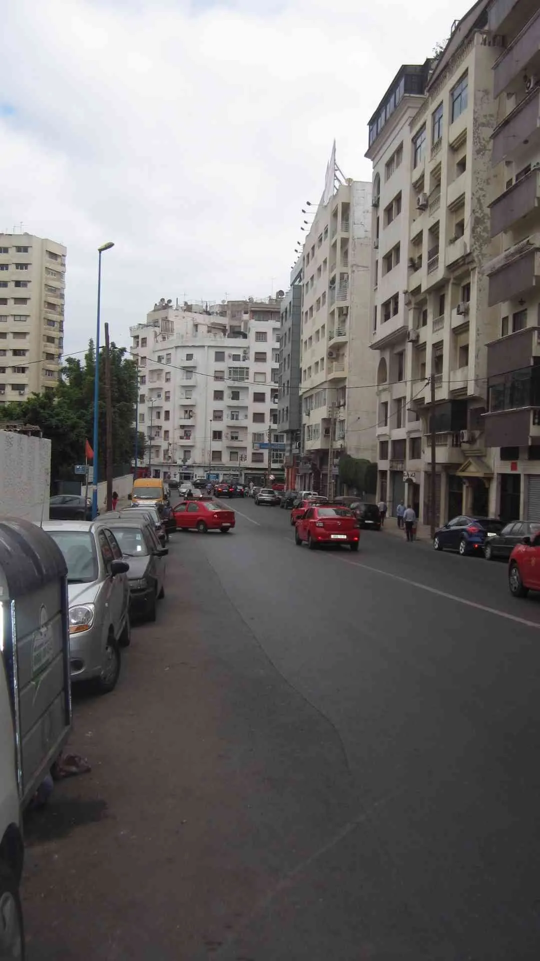 Zerktouni (Prox).Rue sebta.Emplacament top.Local 130m2.(10+120m2).8 500 dhs - الدار البيضاء (2)