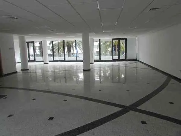 Plateaux bureaux et locaux commerciaux 3330 m² - الدار البيضاء (2)