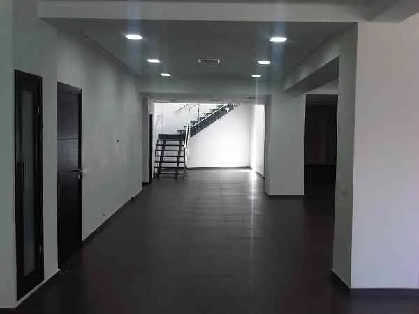 bureau de 200 m² situé à maarif - الدار البيضاء (2)