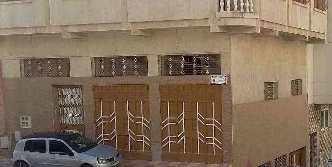 Local de 100 m2 a louer - طنجة