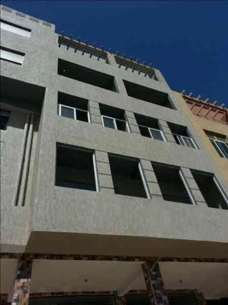un Plateau Bureau vide - طنجة