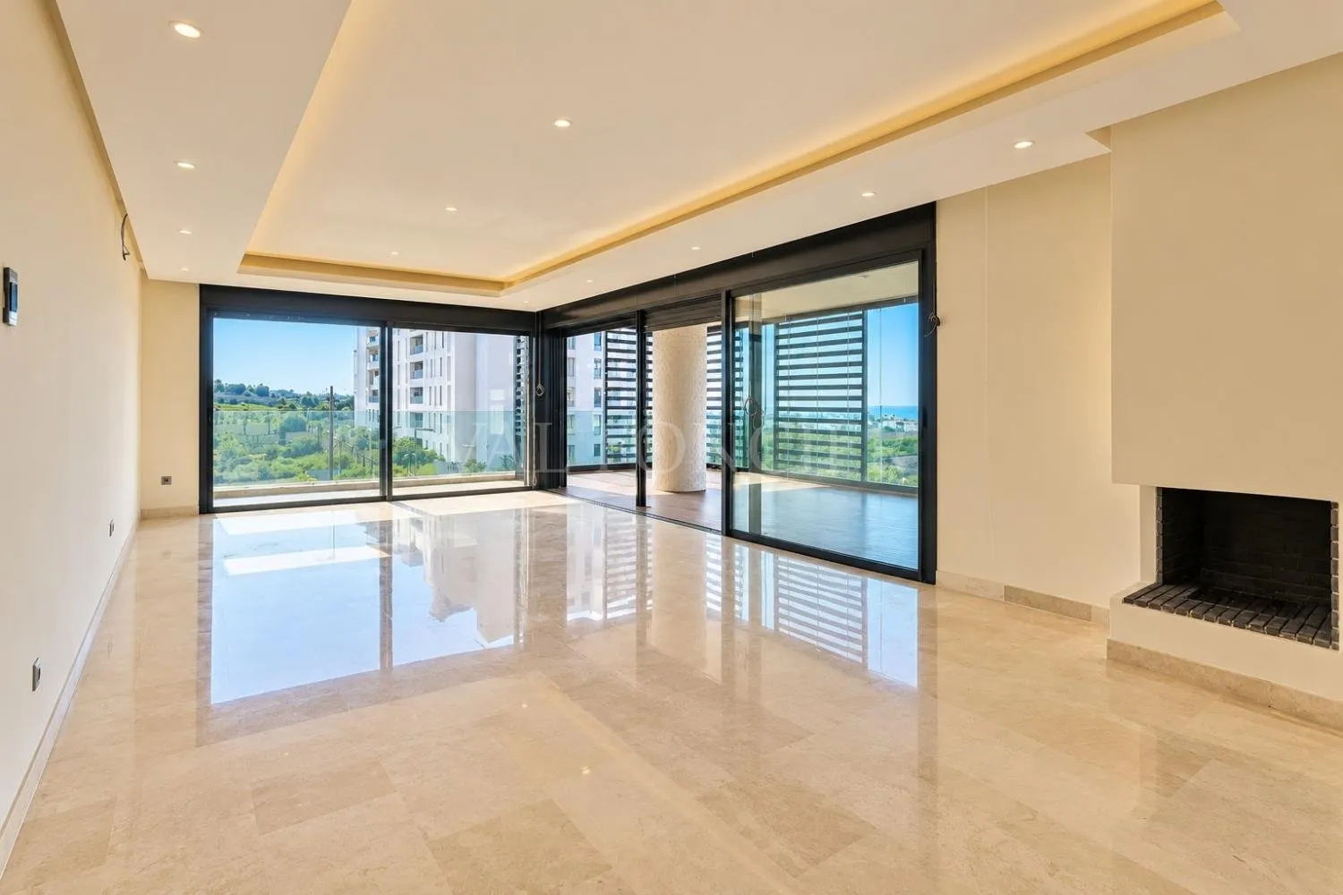 Vente Magnifique appartement 238m2 avec grande terrasse et vue mer Ain Diab, Casablanca - الدار البيضاء (4)