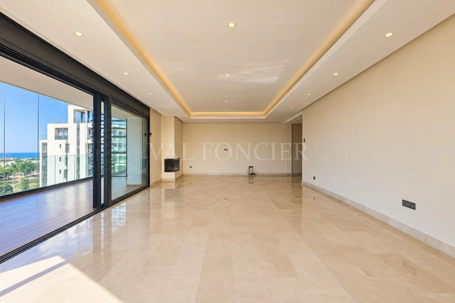 Vente Magnifique appartement 238m2 avec grande terrasse et vue mer Ain Diab, Casablanca - الدار البيضاء (3)