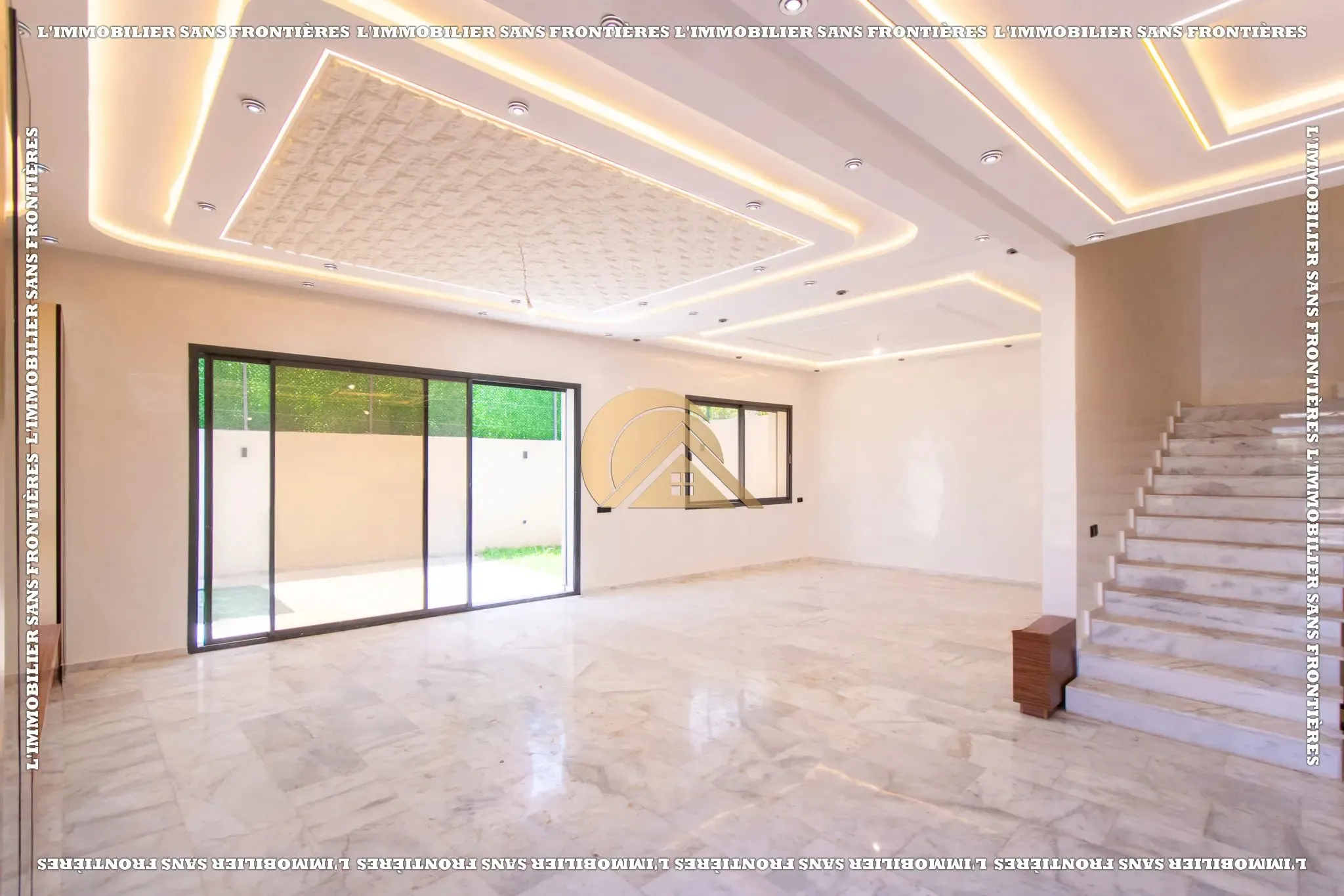 Villa vide avec piscine et jardin privé à vendre à Targa - مراكش (2)