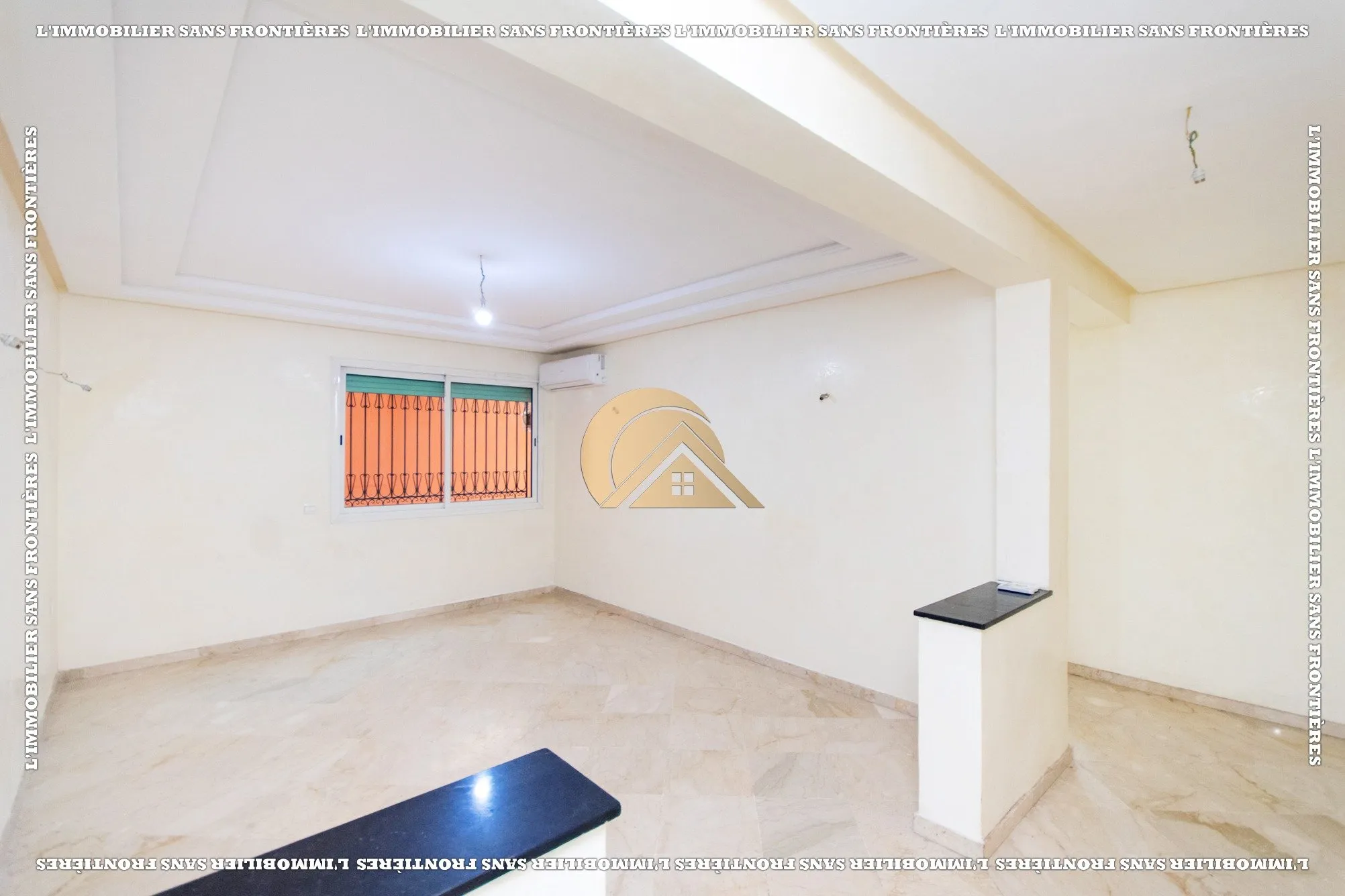 Appartement vide à vendre à Victor Hugo, Guéliz, Marrakech – 94 m² – Terrasse de 40 m² - مراكش (2)