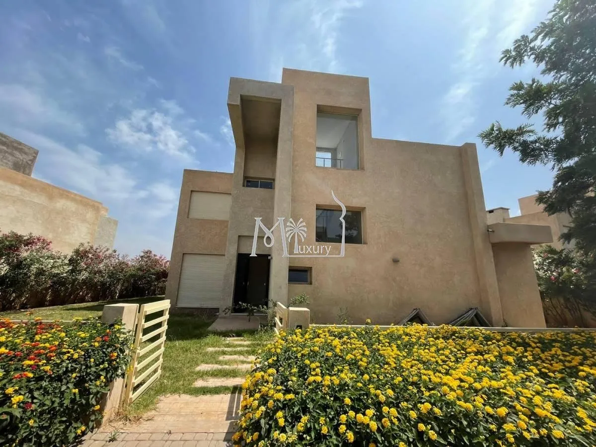 Villa for sale on Route d'Amizmiz - مراكش