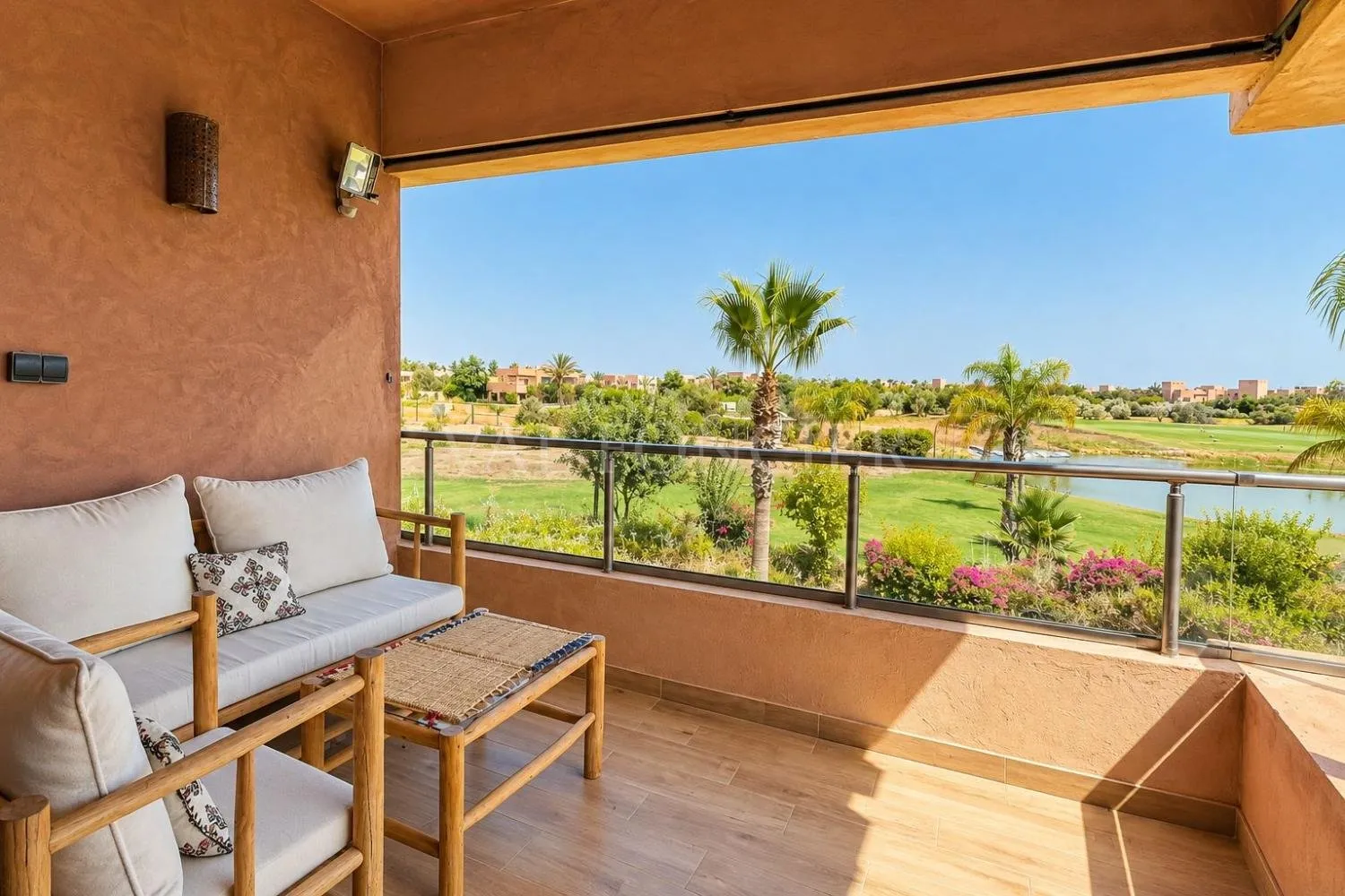 Location Appartement meublé 85m2 2 chambres avec terrasse vue golf, Marrakech - مراكش