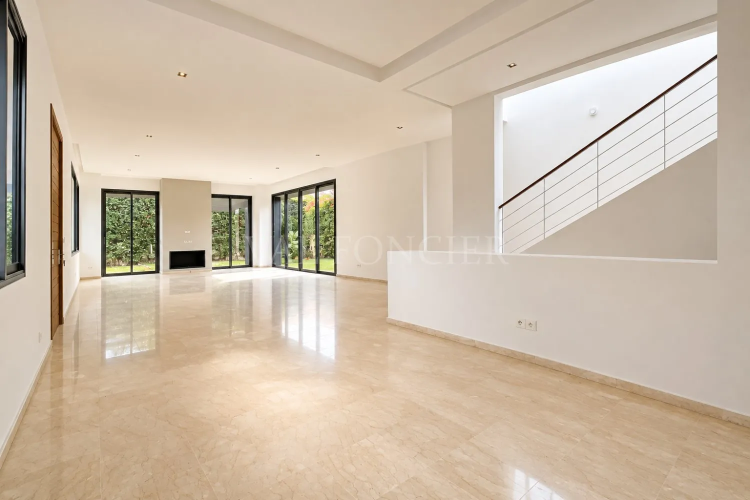 Location jolie Villa 500m2 Ain Diab, Casablanca - الدار البيضاء (2)