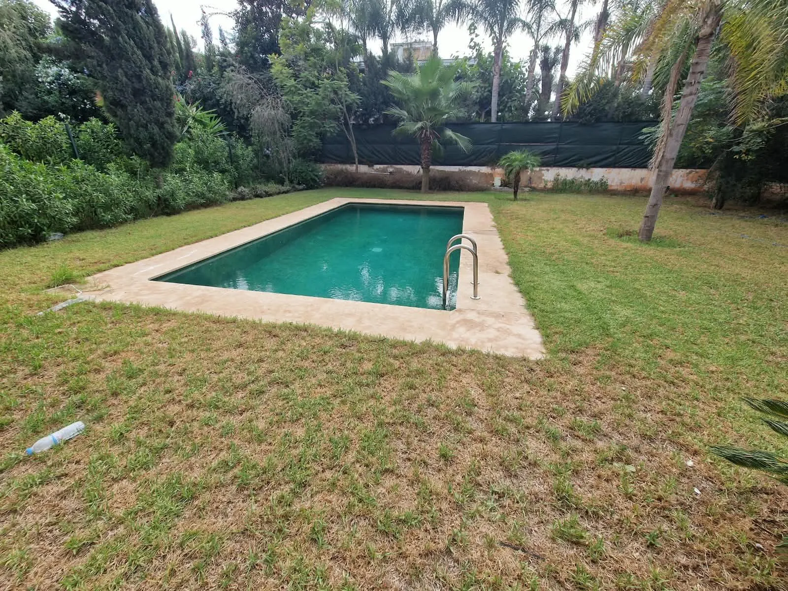 Bouskoura RDJ en location meublé piscine Privative  palmeraie 3CH - الدار البيضاء